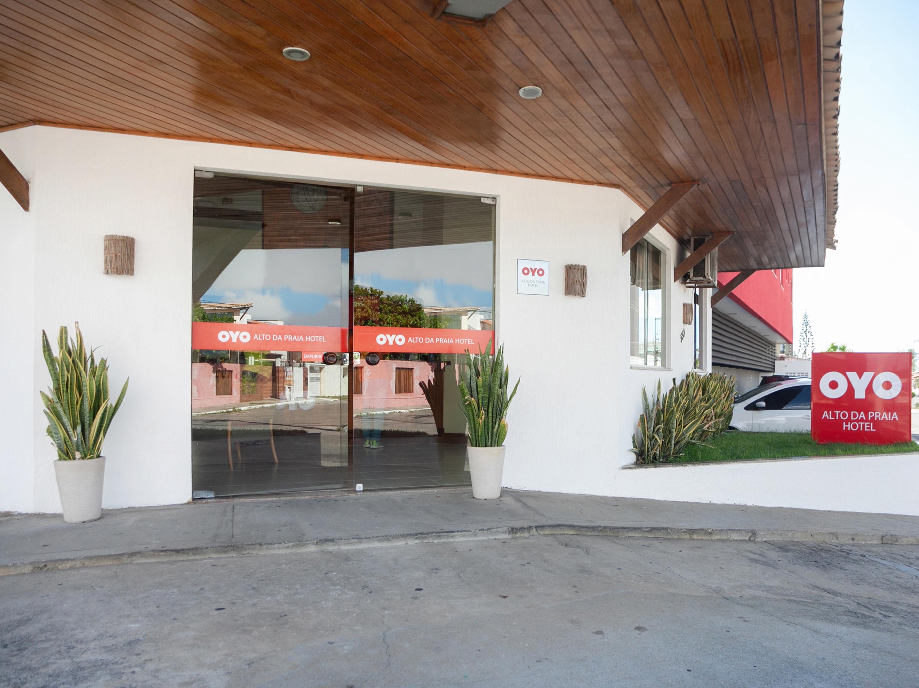 Oyo Alto Da Praia Hotel, 阿拉卡茹 外观 照片